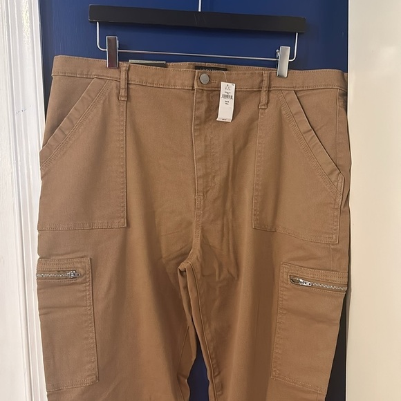 NWT Women’s Banana Republic High Rise Skinny Utility Cargo 34/18 Tall - Picture 2 of 11